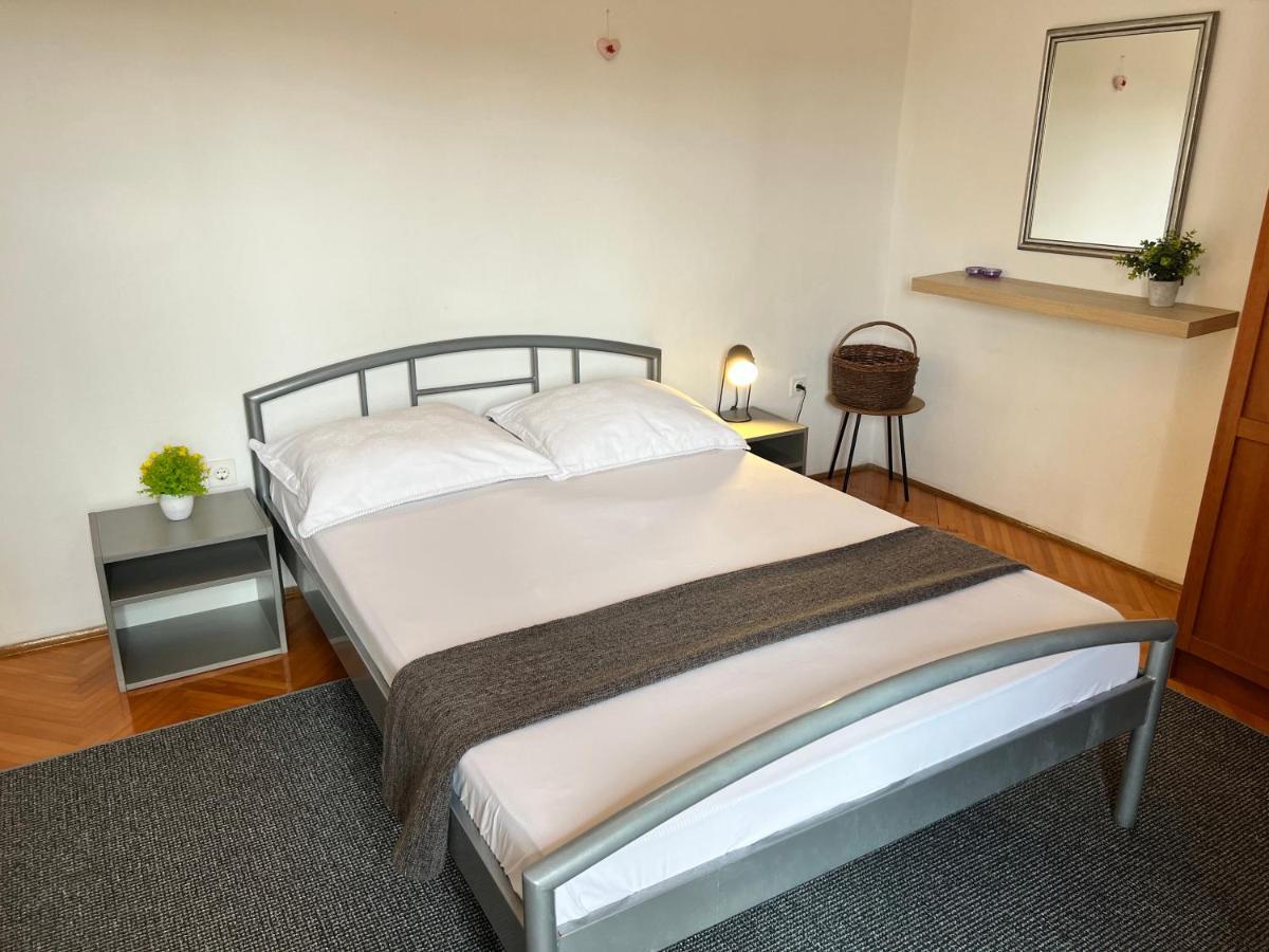 Apartmani Smiljana Primošten Esterno foto
